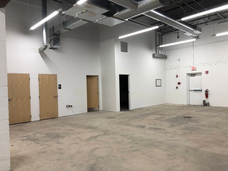 More Photos Of 600 South St W, Raynham Unknown For Lease
