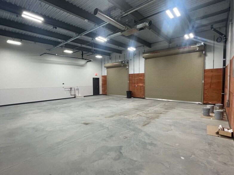 More Photos Of 3316 Hollenberg Dr, Bridgeton Warehouse For Sale