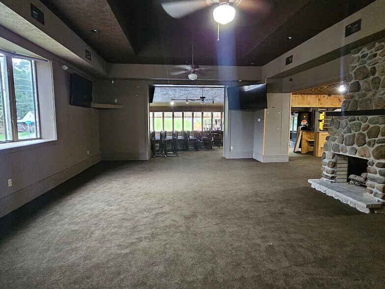 More Photos Of 632 PA-940, White Haven General Retail For Sale