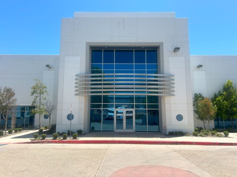 Primary Photo Of 28010 Industry Dr, Santa Clarita Manufacturing For Lease