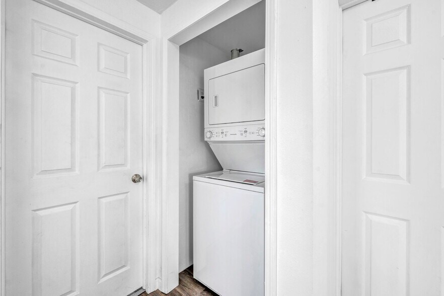 More Photos Of 2 Newcombe Ave, Yerington Office For Sale