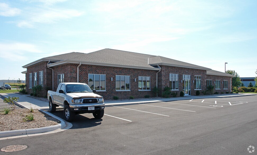 More Photos Of 3193 Voyager Dr, Green Bay Medical For Sale