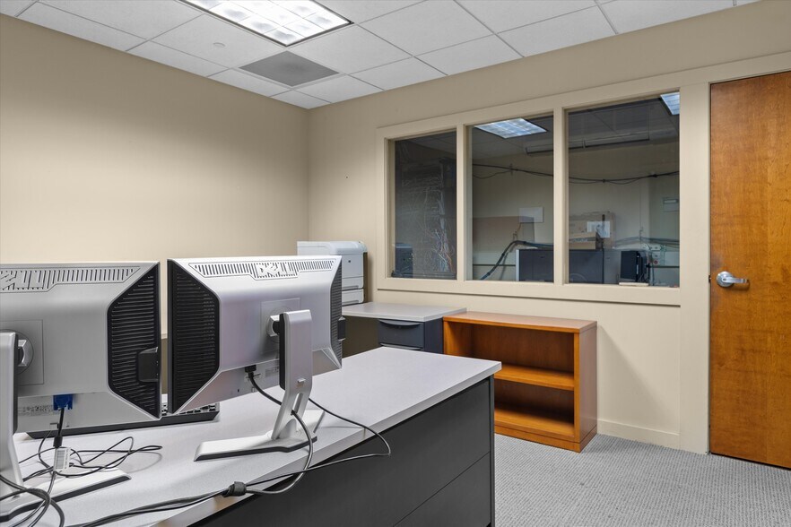 More Photos Of 1102 Laurel Ln, San Luis Obispo Office For Sale