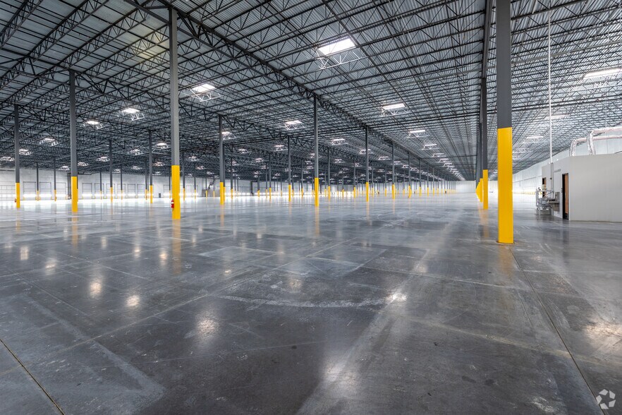 More Photos Of 20600 E 35th Dr, Aurora Industrial For Lease