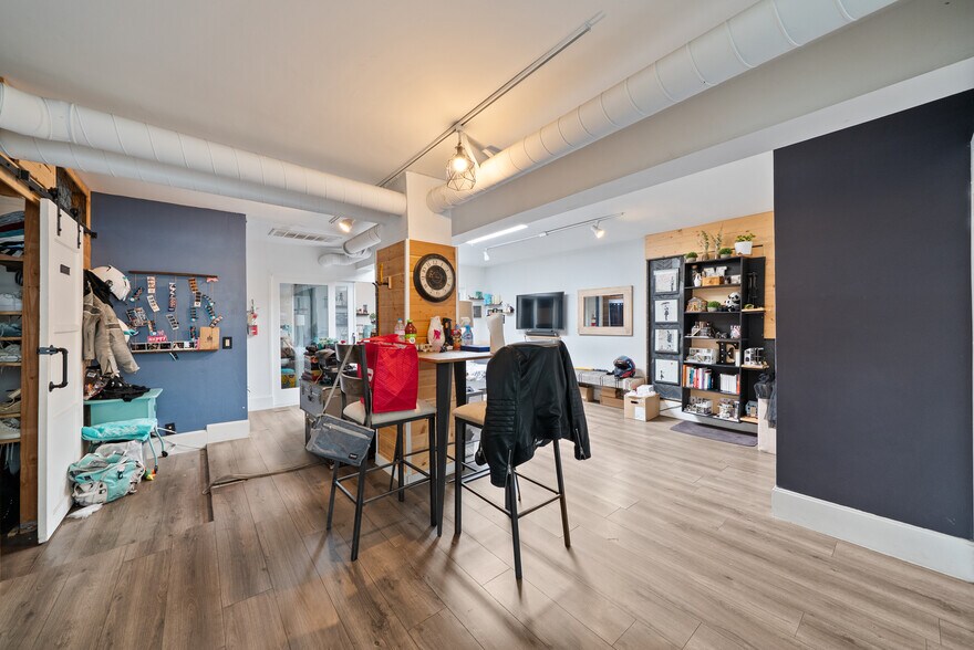 More Photos Of 10853-10855 Venice Blvd, Los Angeles Freestanding For Sale