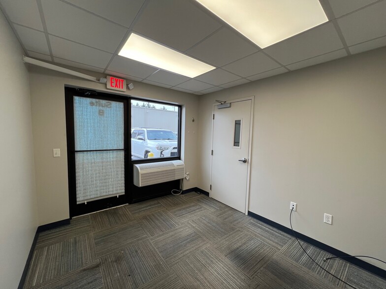 More Photos Of 305 Ruthar Dr, Newark Warehouse For Lease