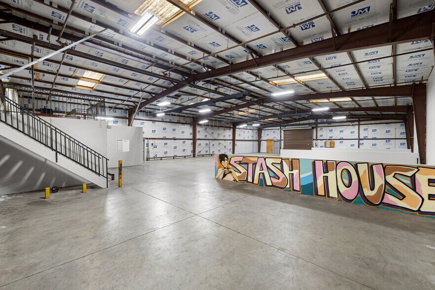 More Photos Of 13410 Waco St, Baldwin Park Manufacturing For Lease