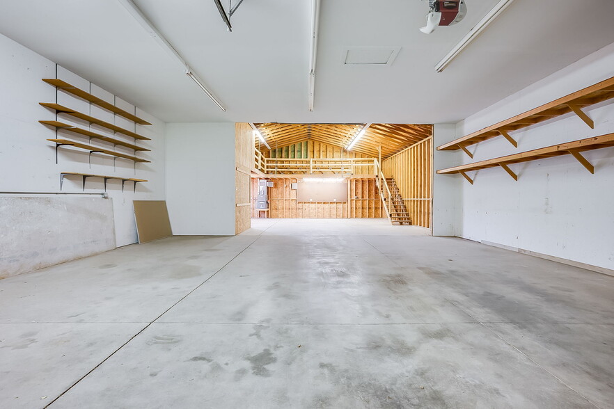 More Photos Of 121 S Water St, Derby Office For Sale