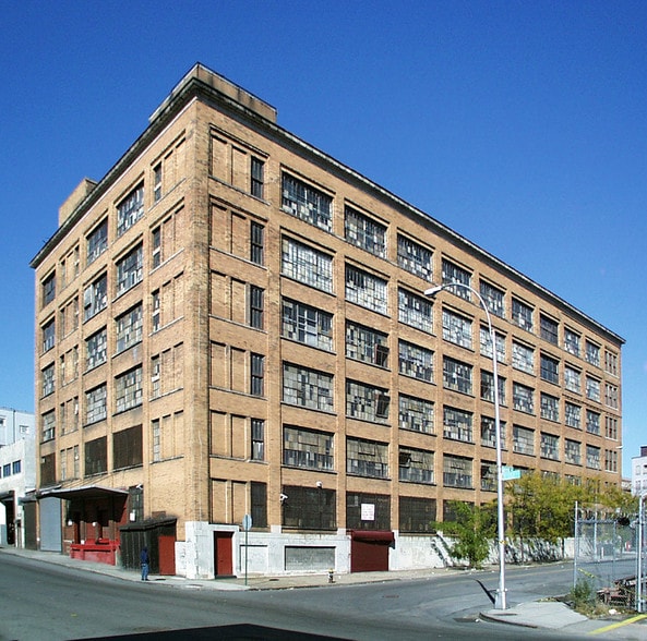 More Photos Of 120 Bruckner Blvd, Bronx Self Storage For Sale