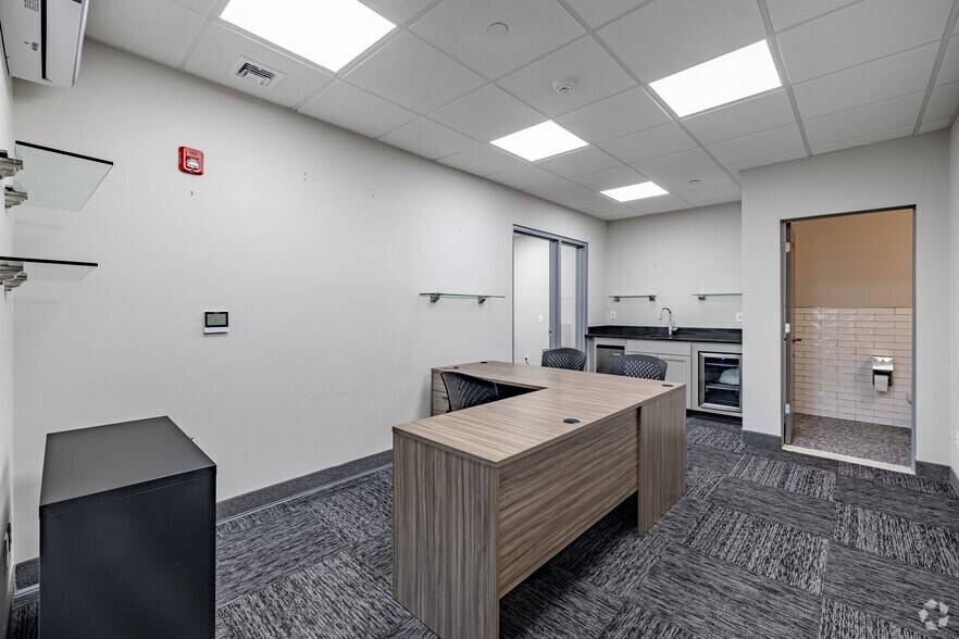 More Photos Of 10 Kingsbridge Rd, Fairfield Office For Lease