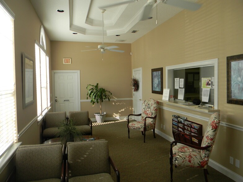 More Photos Of 11555 Central Pky, Jacksonville Medical For Lease