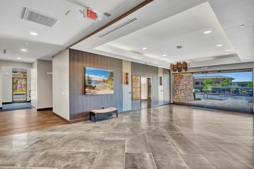 More Photos Of 1050 Indigo Dr, Las Vegas Office For Sale