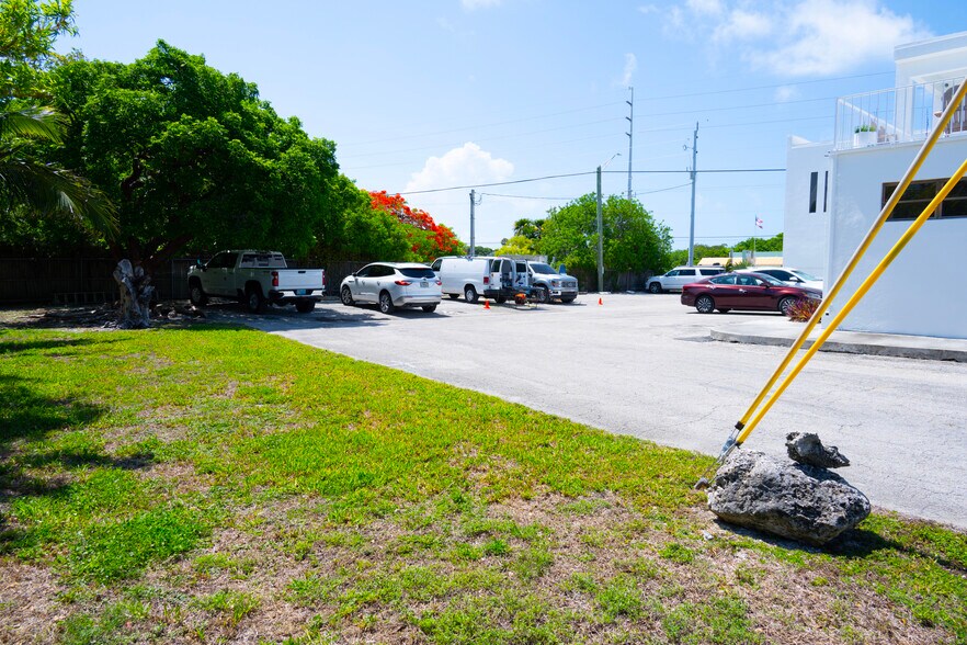 More Photos Of 6400 Overseas Hwy, Marathon Medical For Lease