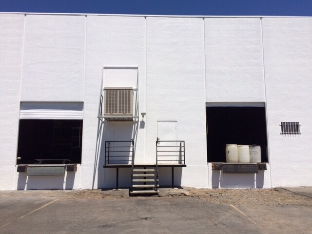 More Photos Of 131-137 Coney Island Dr, Sparks Warehouse For Lease