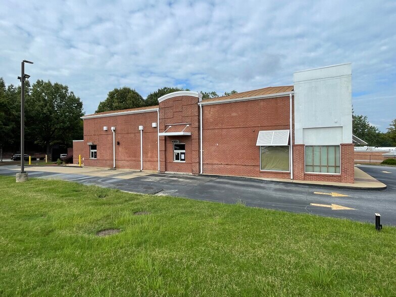 More Photos Of 3277 Lawrenceville Suwanee Rd, Suwanee Fast Food For Lease