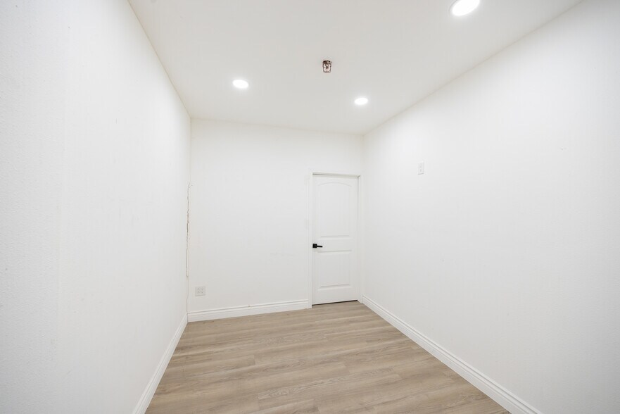 More Photos Of 15350 Fairfield Ranch Rd, Chino Hills Warehouse For Sale