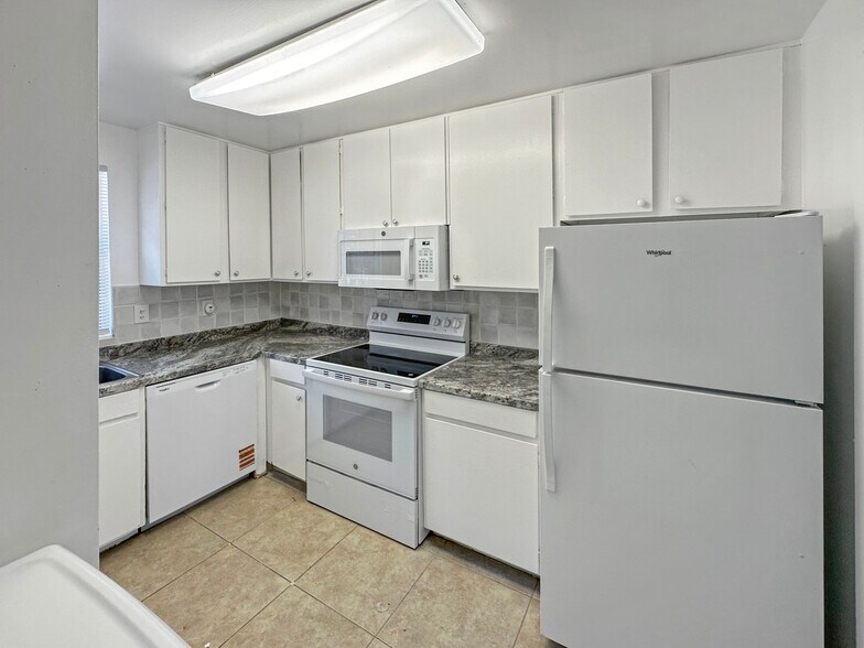 More Photos Of 508 Banyon Tree Cir, Maitland Multifamily For Sale
