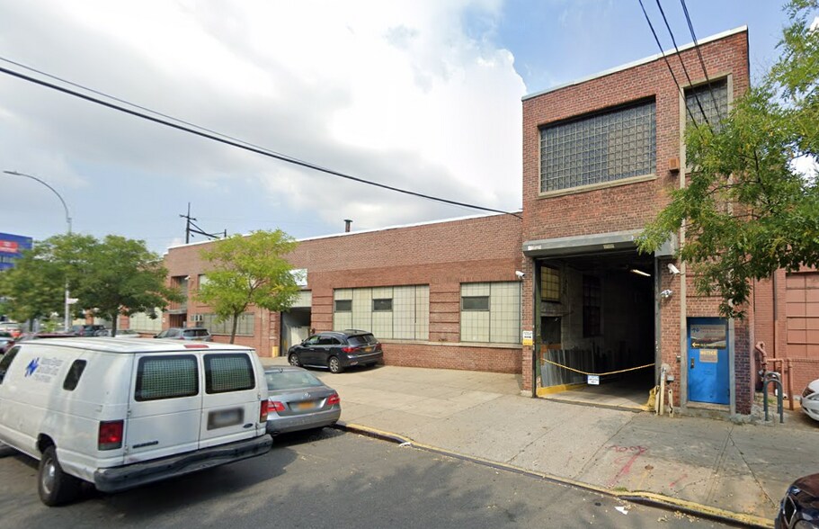 More Photos Of 53-05 37th Ave, Woodside Warehouse For Lease