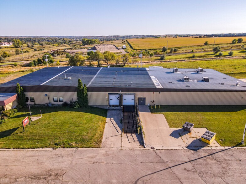 More Photos Of 1025 4 Bottle Dr, Valley City Industrial For Lease
