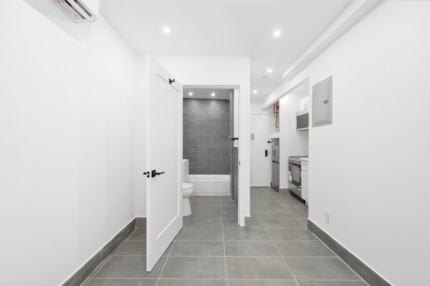 More Photos Of 1847 Harrison Ave, Bronx Apartments For Sale
