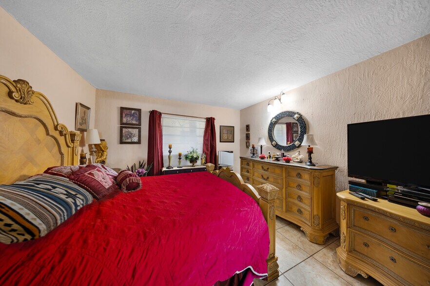 More Photos Of 980 NW 45th Ave, Miami Apartments For Sale