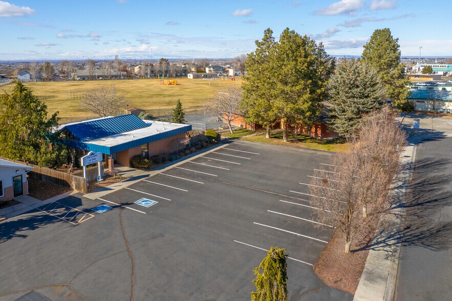 More Photos Of 1336 E Hunter Pl, Moses Lake Office For Sale