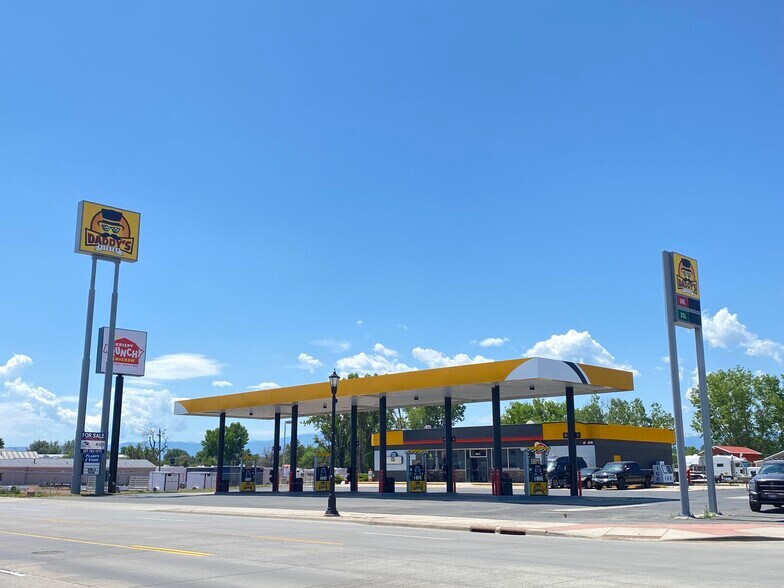 Primary Photo Of 2490 N Main St, Sheridan Convenience Store For Sale