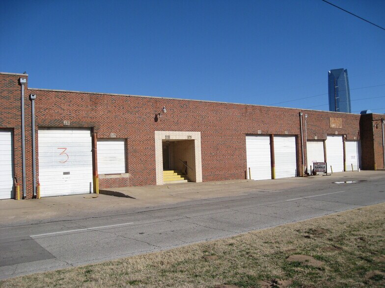 Primary Photo Of 921 SW 4th St, Oklahoma City Manufacturing For Lease
