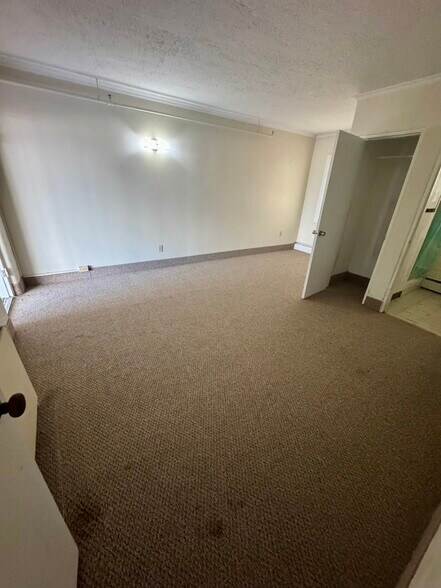 More Photos Of 2860 PA-309, Dallas Congregate Senior Housing For Lease
