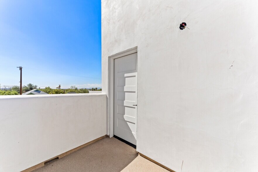 More Photos Of 21 Lalo Way, Tucson Multifamily For Sale