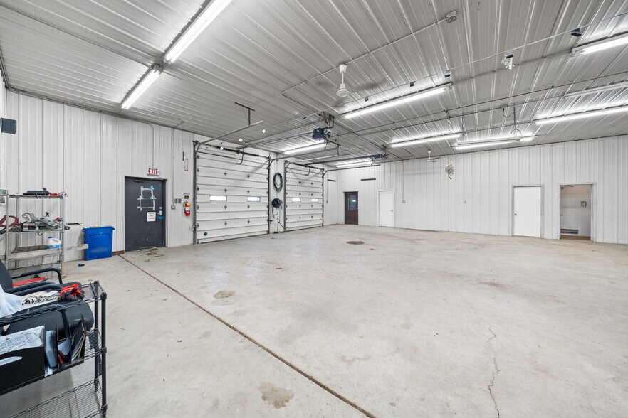More Photos Of 600 Nathan Ln, Elkhorn Industrial For Lease