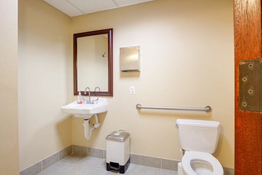 More Photos Of 59 Franklin St, Morristown Medical For Sale