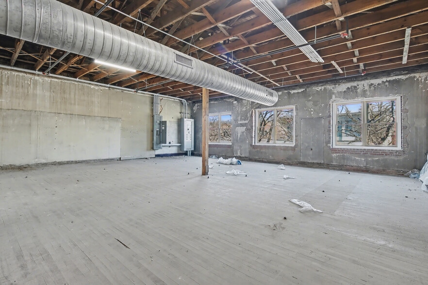 More Photos Of 123-125 Hay St, Fayetteville Storefront For Sale