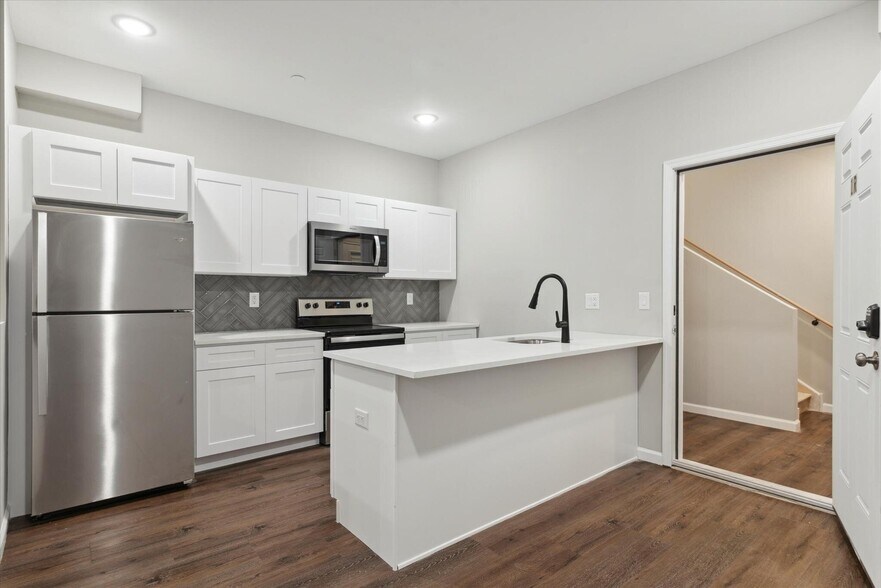 More Photos Of 1230 N Marshall St, Philadelphia Apartments For Sale