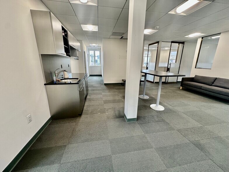 More Photos Of 239 Mill St, Greenwich Office For Lease