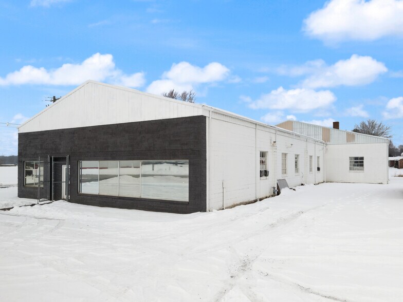 More Photos Of 677 S Cardinal Ln, Scottsburg Industrial For Sale