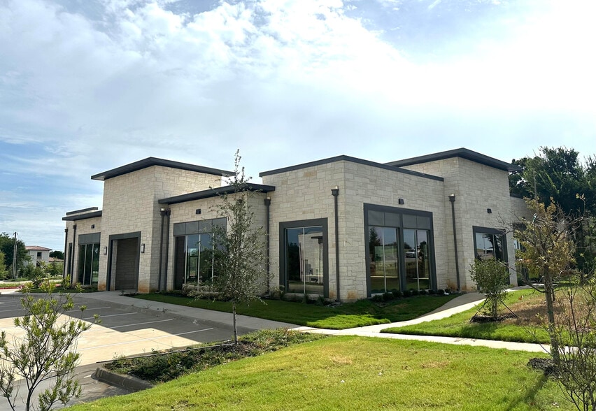 More Photos Of 2550 E State Highway 114, Southlake Medical For Lease