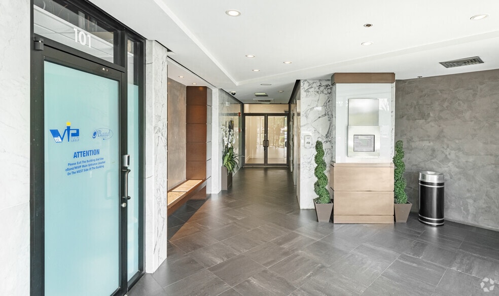 More Photos Of 3475 Sheridan St, Hollywood Office For Lease