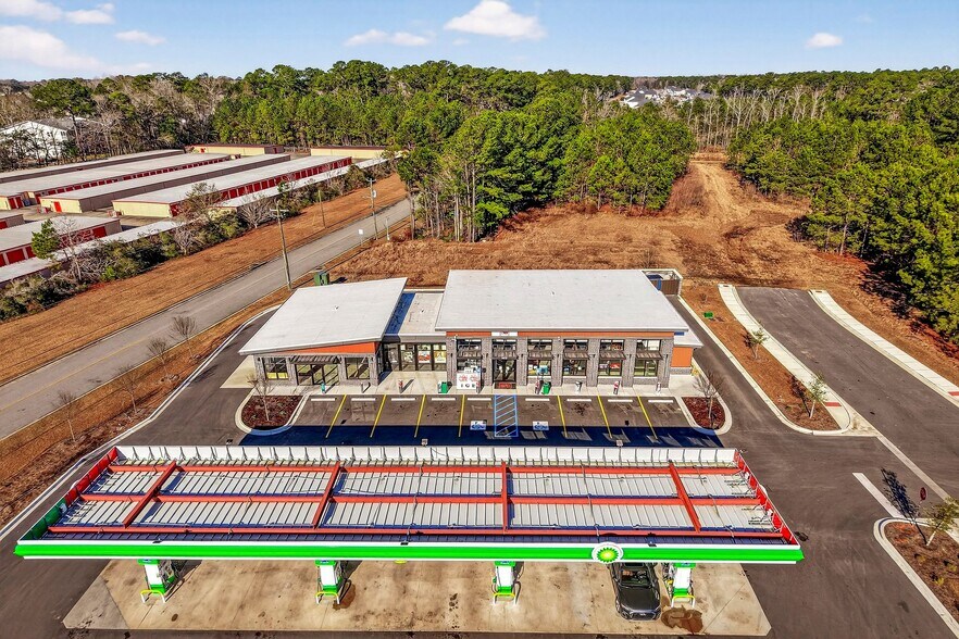 More Photos Of 5652 Ogeechee Rd, Savannah General Retail For Lease