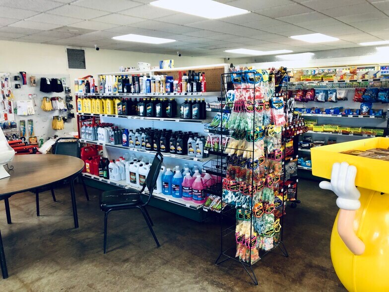 More Photos Of 1927 Highway 62 W, Berryville Convenience Store For Sale
