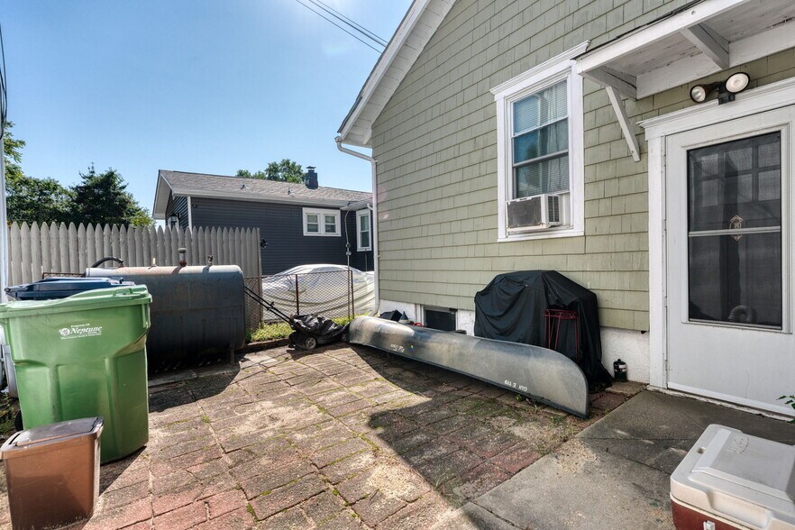 More Photos Of 1323 7th Ave, Neptune General Retail For Sale