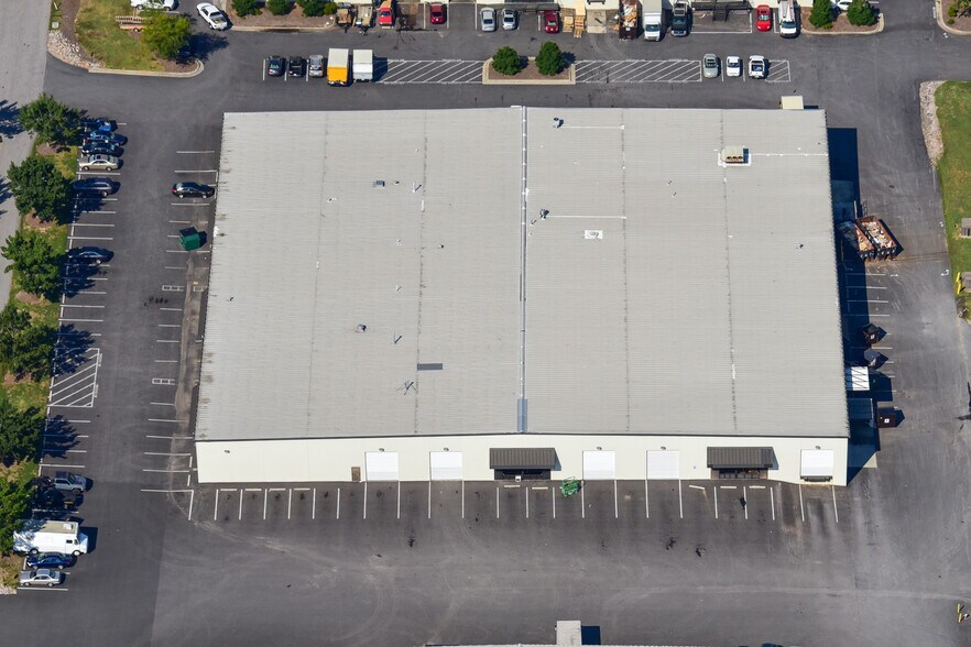 More Photos Of 3209 Wellington Ct, Raleigh Warehouse For Lease