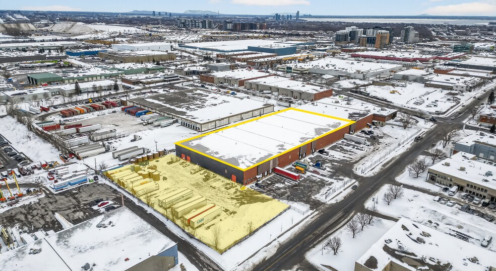 More Photos Of 2515-2525 Rue Lapierre, Montréal Warehouse For Lease