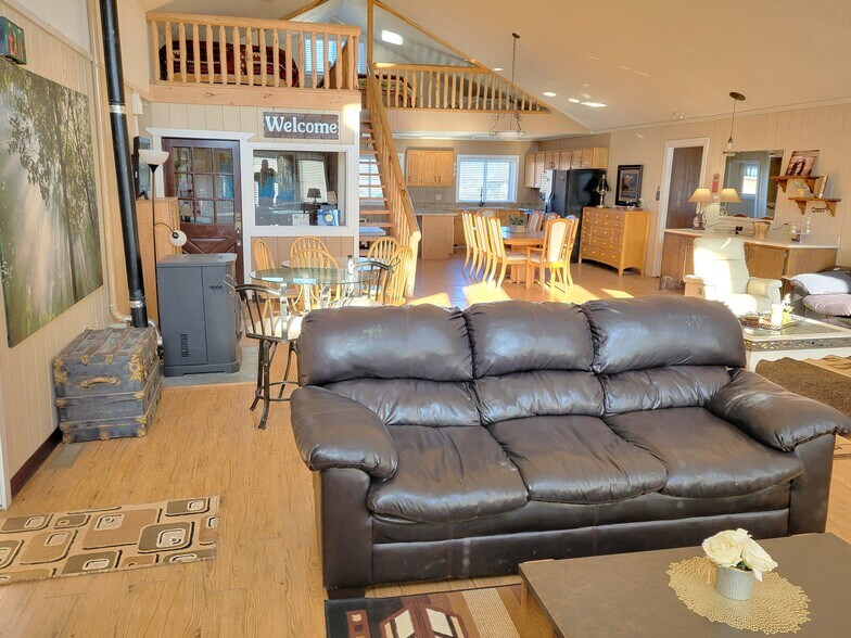 More Photos Of 7526 County Road 50, Center Hospitality For Sale