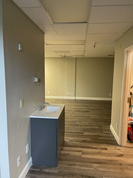 More Photos Of 695 Oak Grove Ave, Menlo Park Medical For Sale