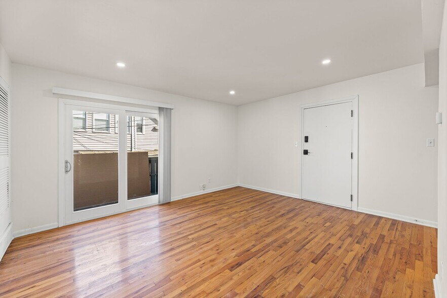 More Photos Of 4911 Walnut St, Kansas City Apartments For Sale