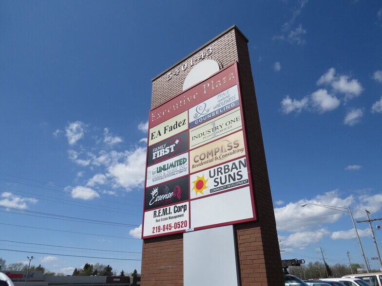 More Photos Of 5401-5443 Broadway St, Merrillville Office For Sale