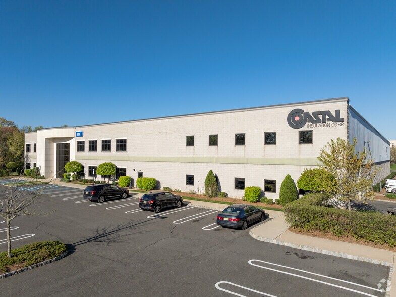 More Photos Of 100 Lake Dr, East Windsor Warehouse For Lease