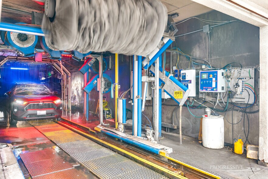 More Photos Of 8845 E Imperial Hwy, Downey Carwash For Sale