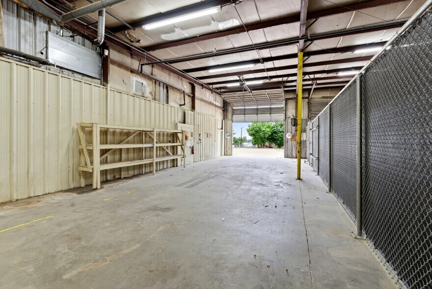 More Photos Of 709 Freedom Dr, Raleigh Flex For Lease